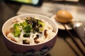 国产糖心蛋水乳测评：学生党值得入手的护肤选择！