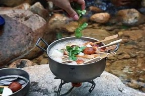 糖心Vlog：锅锅酱与玻璃棒的美食探秘之旅